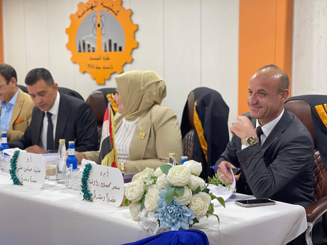 photo 5235852141174847996 y